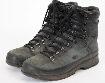 Botas militares Meindl de cuero negro, talla 9.5 (EE. UU.): Botas de combate para senderismo