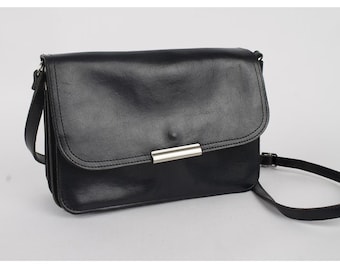 Vintage 70s Dark Blue Leather Crossbody Bag