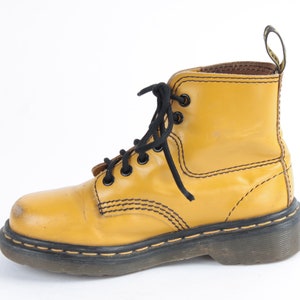 US3 Vintage Dr Martens Yellow Leather Doc Festival Punk Rocker Martens Boots Womens EU34 / US3 / UK1 image 7