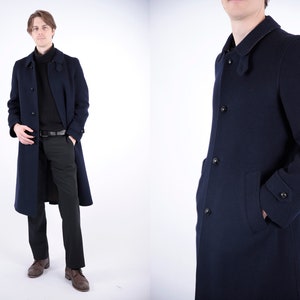 1970s Vintage Dark Marine Blue Wool Winter Autumn Coat with Blue Interior for Men