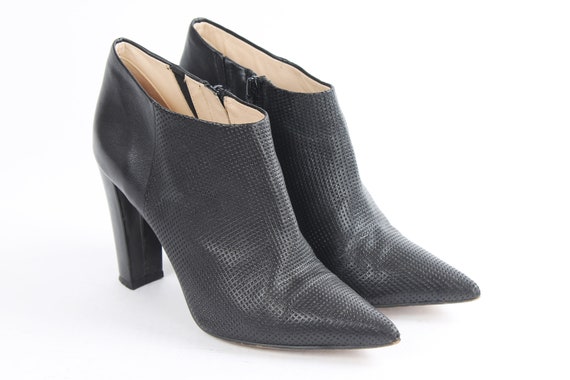 US7.5 Vintage Black Leather Pointy Nose Heeled Bo… - image 4