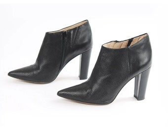 Vintage Black Leather Pointed Toe Heeled Boots - EU38 / US7.5