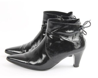 Vintage Glossy Black Faux Leather Ankle Boots - Women's US6.5 / EU37