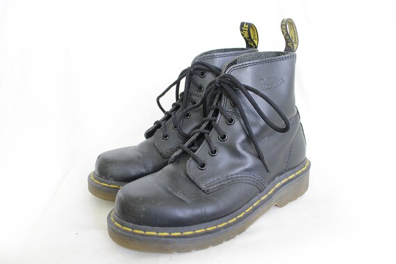 US4.5 Dr Martens Vintage Black Leather Doc Martens