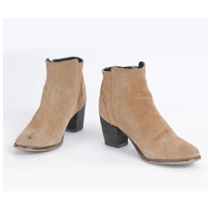 Vintage Suede Ankle Boots: Beige Leather, Elegant Style (US 9.5 / EU 40 / UK 7.5)
