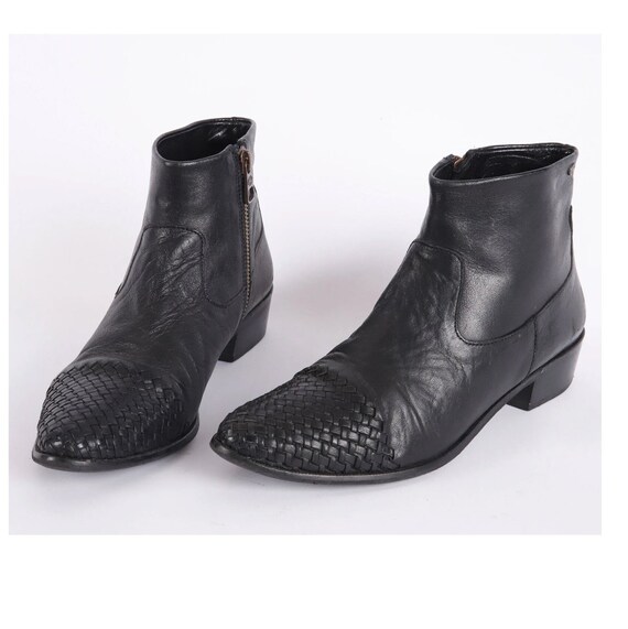 Black zipper vintage boots best sale