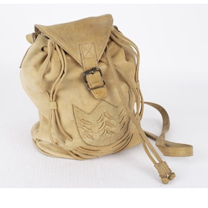Vintage Leather Bucket Bag: 90s Boho Beige Crossbody Purse