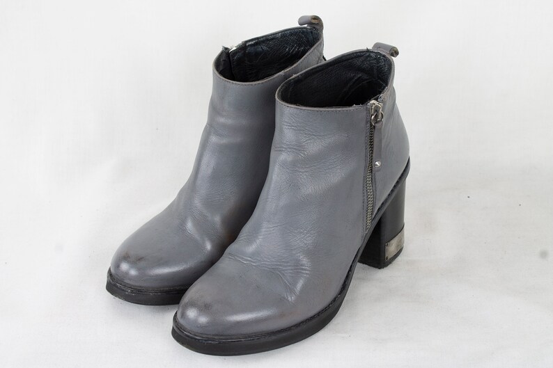 womens ankle boots size 5