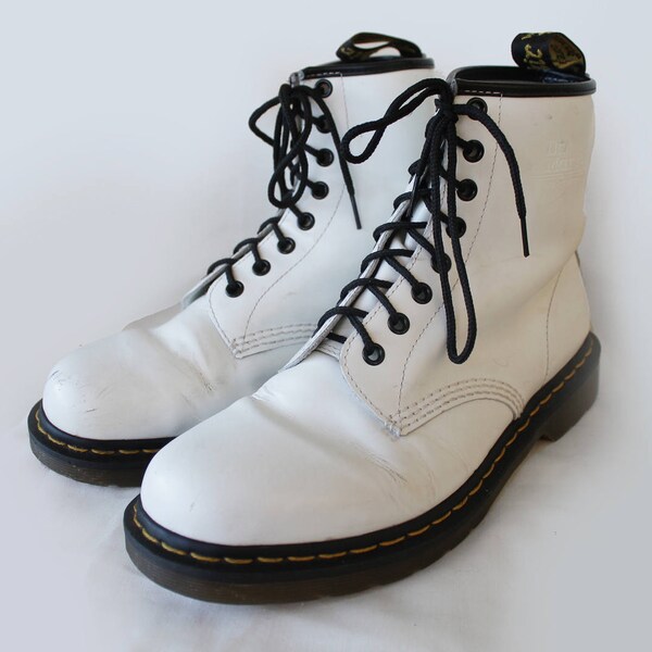 US10 Dr Martens White Leather Doc Martens Boots Vintage / US10 / EU42 / UK8 for Women