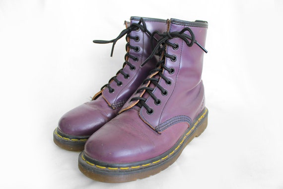 US5 Dr Martens Vintage Purple Leather Doc Martens