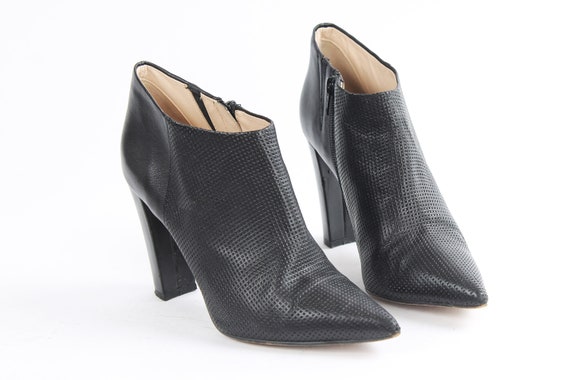 US7.5 Vintage Black Leather Pointy Nose Heeled Bo… - image 9