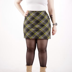80s Vintage Green Plaid Mini Skirt Preppy Tartan High-Waisted Skirt