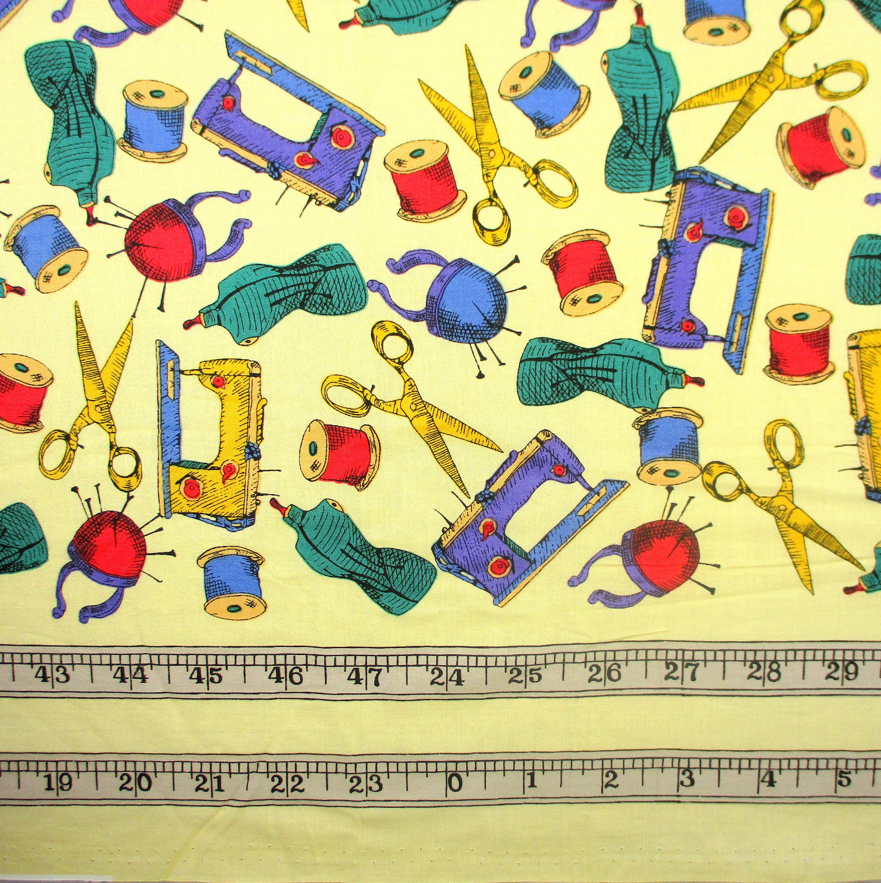Fat Quarter Sew & Tell Sewing Machines Cotton Quilting Fabric-Blank Quilting 