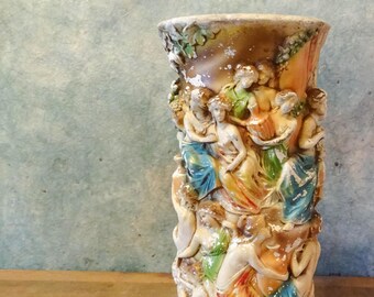 Chippy Vintage Italian Capodimonte Style Roman Bath Garden Chalkware Vase