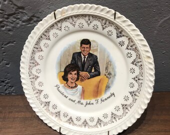 Vintage President John F. Kennedy and First Lady Jackie Commemorative Collector Gold Filagree Display Plate
