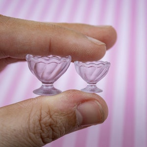 Tiny Plastic Ice Cream cup - Listing is for 3 cups of ONE SIZE