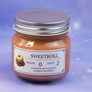 Skyrim Candle 8oz Sweetroll - 100% Soy - Great As Gifts - Hand Poured - Aromatherapy