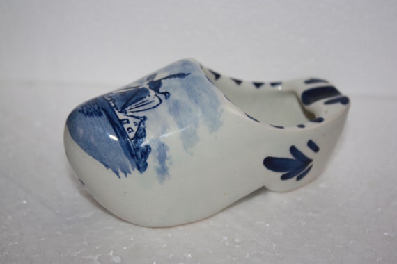 Vintage pair Delft Porcelain Dutch Shoes