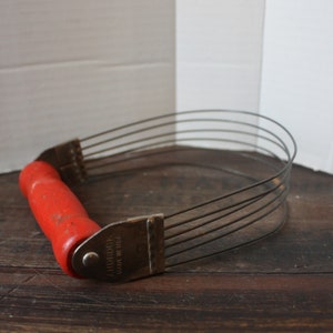 Vintage Androck Dough Blender Red Wood Handle