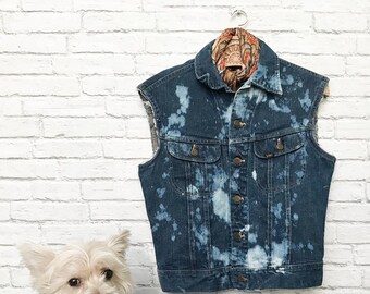 Chaleco Lee desgastado de los 80 / Talla pequeña/mediana unisex / Chaleco corto estilo rockero metalero vintage