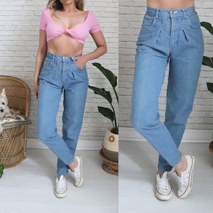 1980&#39;s Chemin De Fer Jeans || 25 to 26 Waist Ladies || High Waist Light Wash Summer Jeans || Pleated Front Tapered Leg Mom Jeans