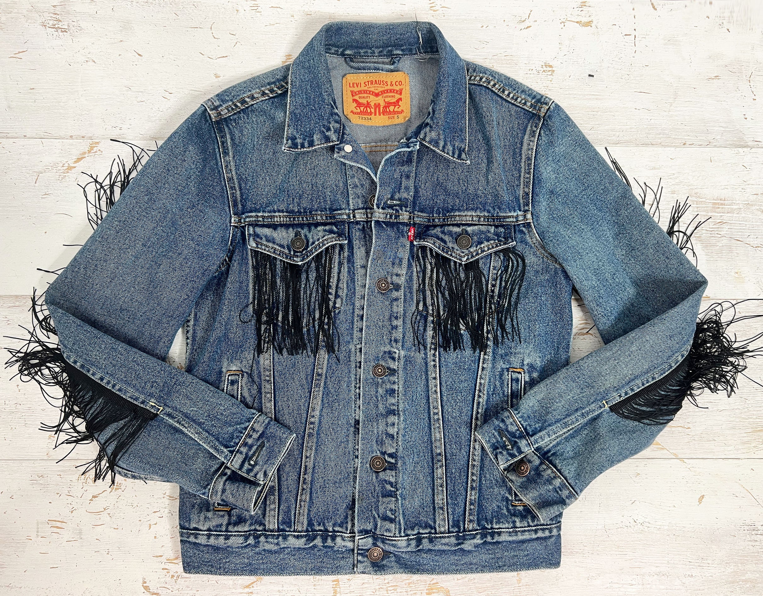 Levis リバイス　フリンジ　デニムジャケット　サイズS リーバイス フリンジ デニムジャケット ポケット付き || サイズ