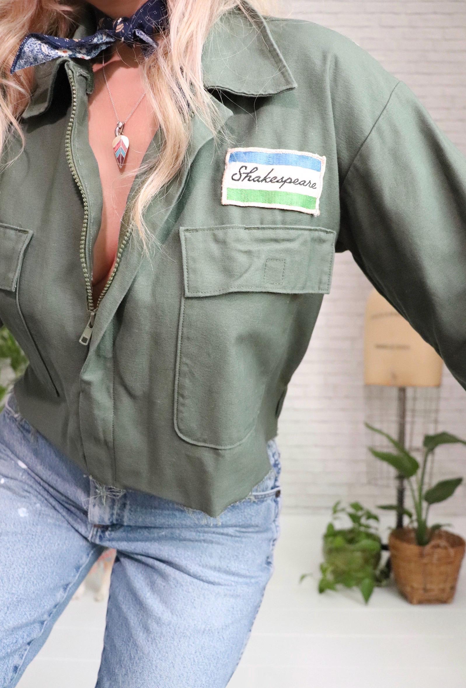 ジャケット・アウター Vintage Remake - Short Military Jacket Vintage Cropped Military Jacket | Upcycled Reworked Patched
