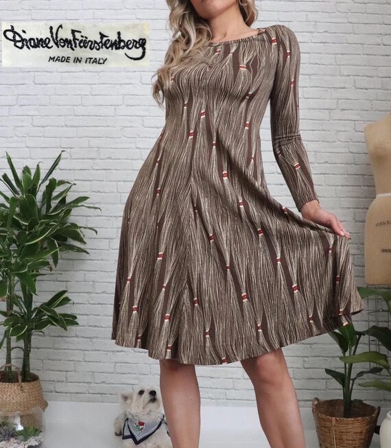 dvf jersey dress 70s Diane Von Furstenberg | XS to Small Size | Brown Vintage Dress Animal print