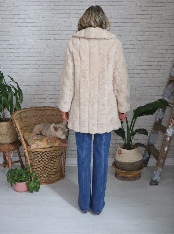 1960's Faux Fur Cream Coat || Medium Size Ladies … - image 3