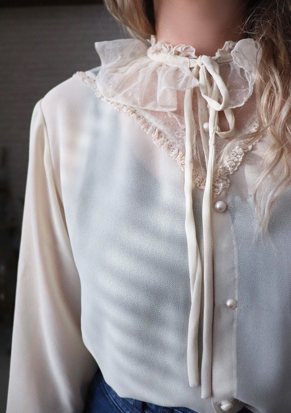 40s Victorian Ruffle Bow Blouse | Small | Vintage Cream Beige 