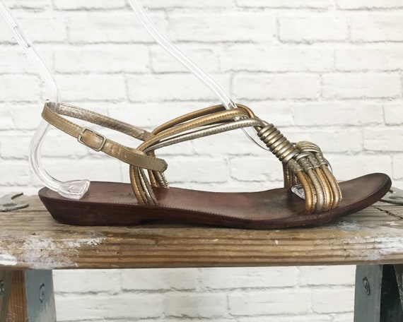 1980's Wooden Flat Sandals // 8  // Italian Bohem… - image 2