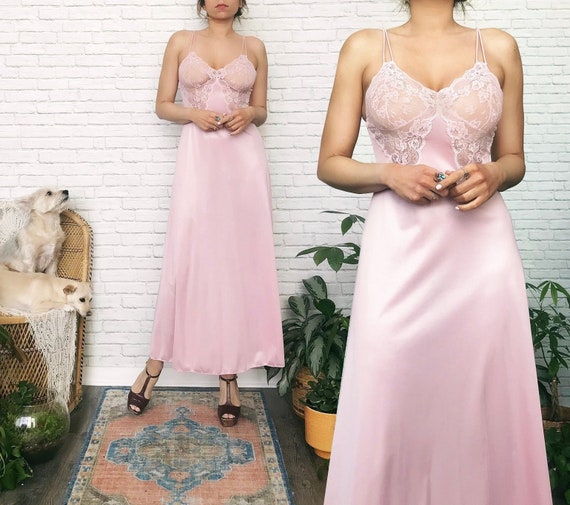70s Rose Slip Dress // Chantilly Lace // Vintage S
