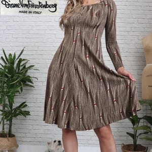 1970s Diane Von Furstenberg Printed Jersey Dress | Small Size | Made In Italy | Designer Vintage | Brown DVF  Strings Vintage Acrylic Dress