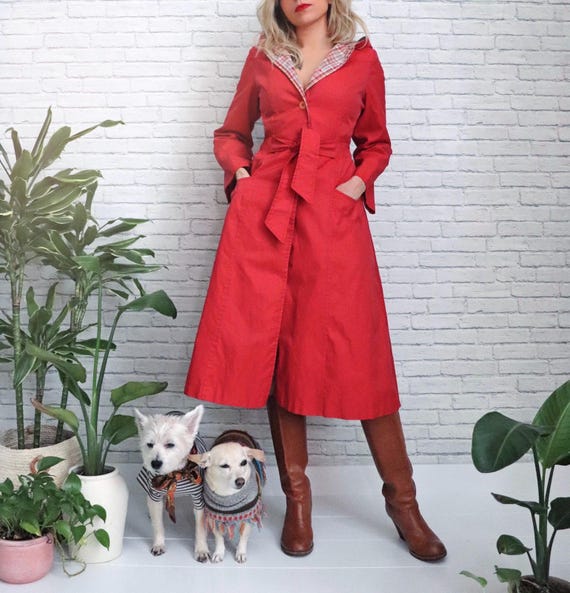 Trenchcoat Mantel Damen Rot Kariert 1970er Jahre Apfelroter