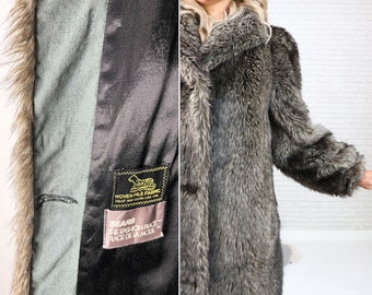 Vintage American Signature Cream and Grey Shaggy Style Faux