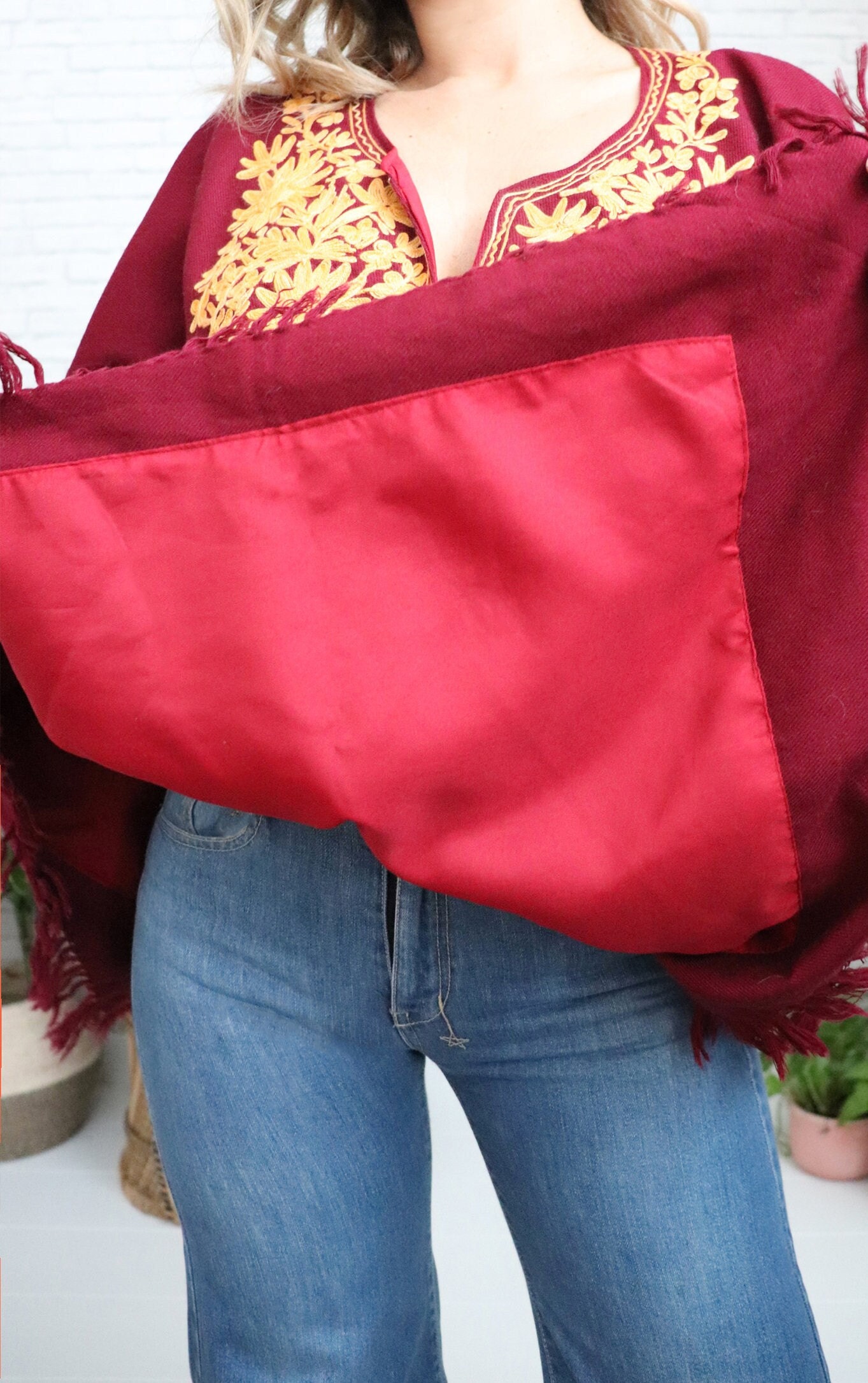 ヴィンテージ 刺繍 ポンチョ ケープ ヴィンテージ刺繍ポンチョ | オープンサイズ | クリムゾン