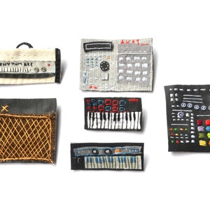 e-Brooches Rhythm Ace Vox amp mpc2000xl korg microKorg maschine mk2 mpk25 mini handmade to order pinback pins brooch OOAK
