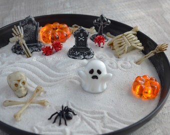 Halloween Zen Garden Spooky Decor Ghost Skeleton Bones Black Cat Cemetery Haunted Fairy Garden Gift for Him Desk Accessory Graveyard Gothic