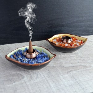 Mini Leaf Gemstone Incense Holder / Crystal Decor Incense Urn Burner Office Desk Accessory Meditation Tools Gift for Yogi Sodalite Carnelian