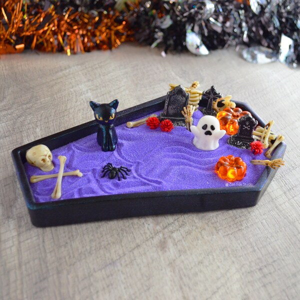 Mini Halloween Coffin Zen Garden Spooky Decor Ghost Skeleton Bones Black Cat Cemetery Haunted Fairy Gift for Him Escritorio Accesorio Cementerio