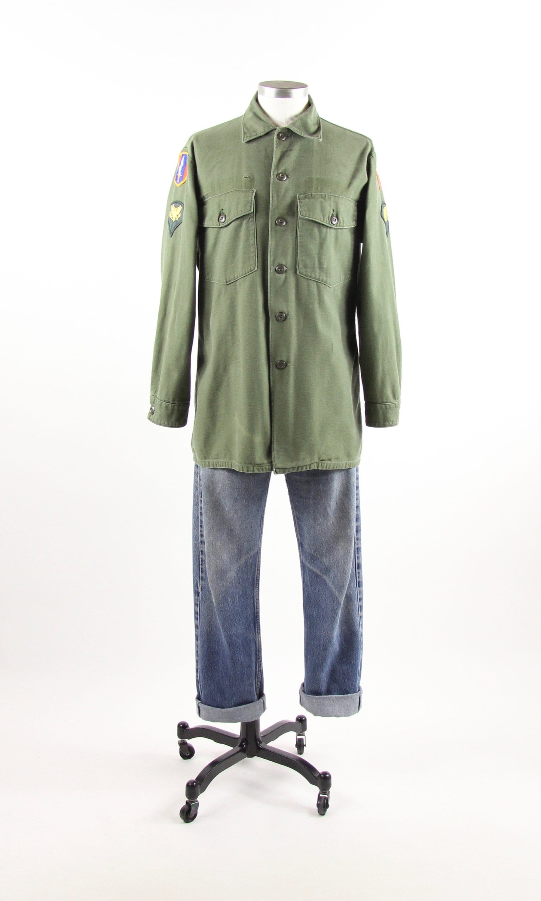 Men's Military Shirt Vintage Fatigue Green Army Button Down with Patches Long Sleeves Size