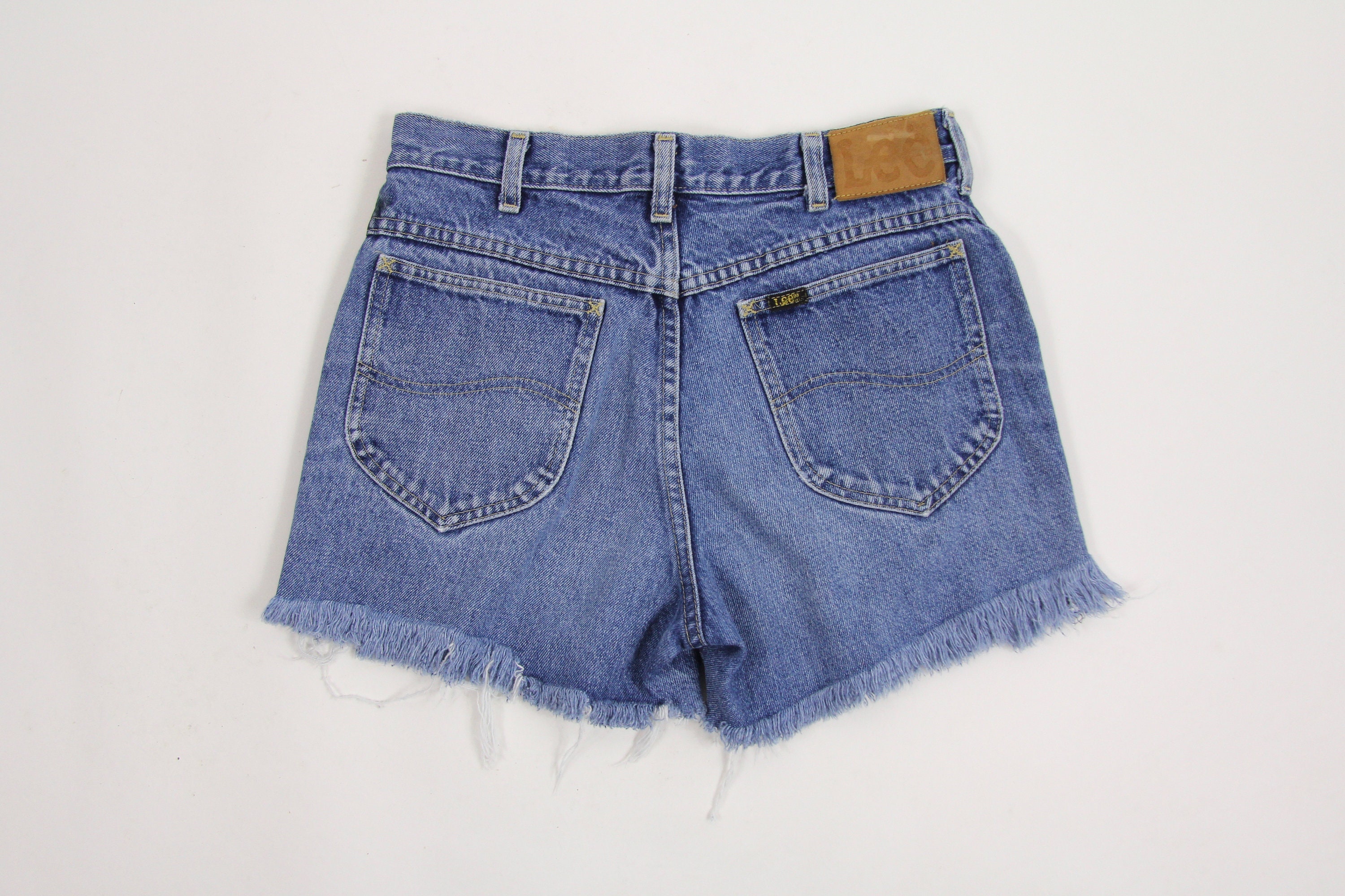 Lee Riders Jean Shorts Vintage Denim Cut Off Women's Shorts 100 Cotton Made in the USA Tag Size 32 Lee Riders Jean Shorts Vintage Denim Cut Off Women's Shorts 100 Cotton Made in the USA Tag Size 32