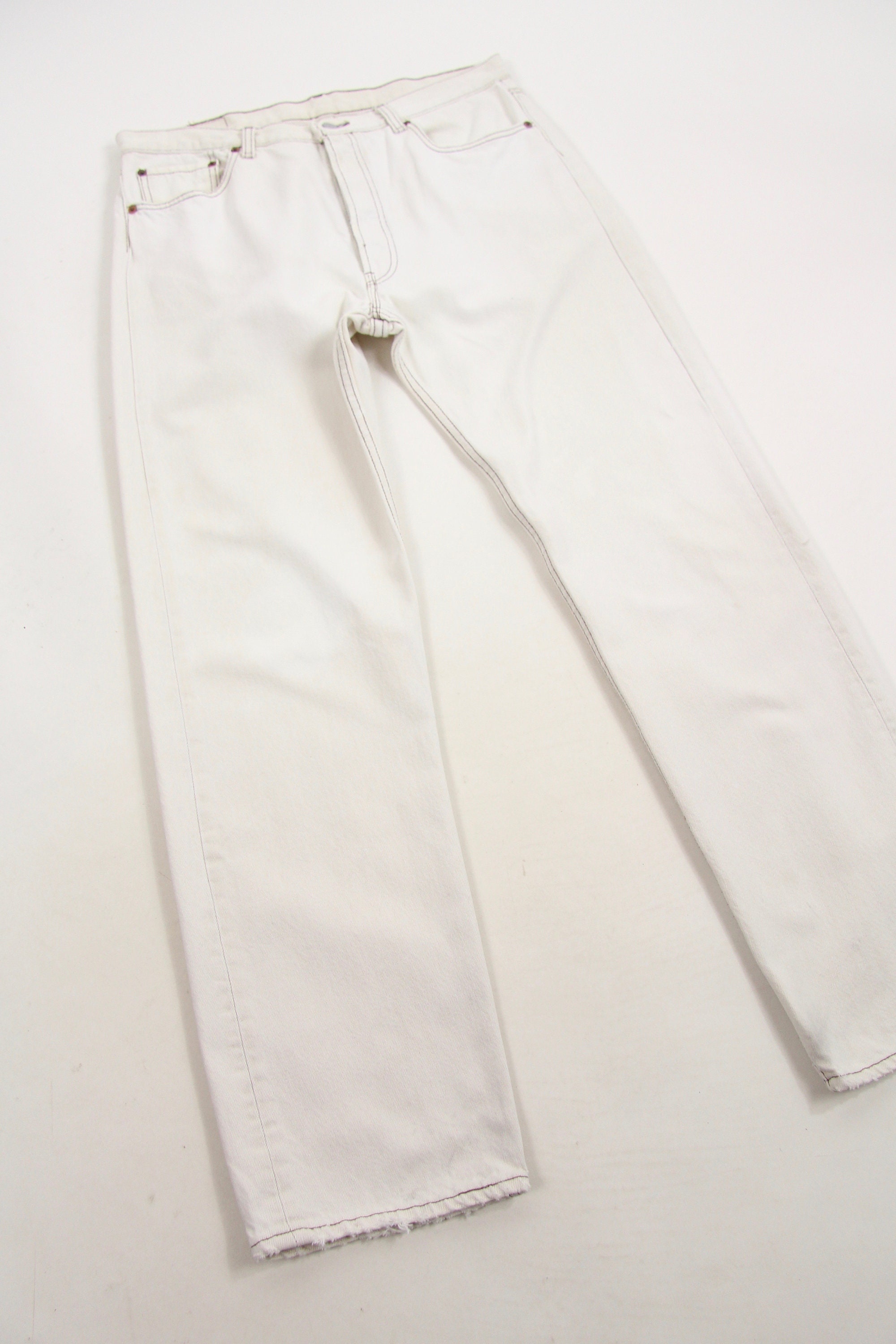white levi's