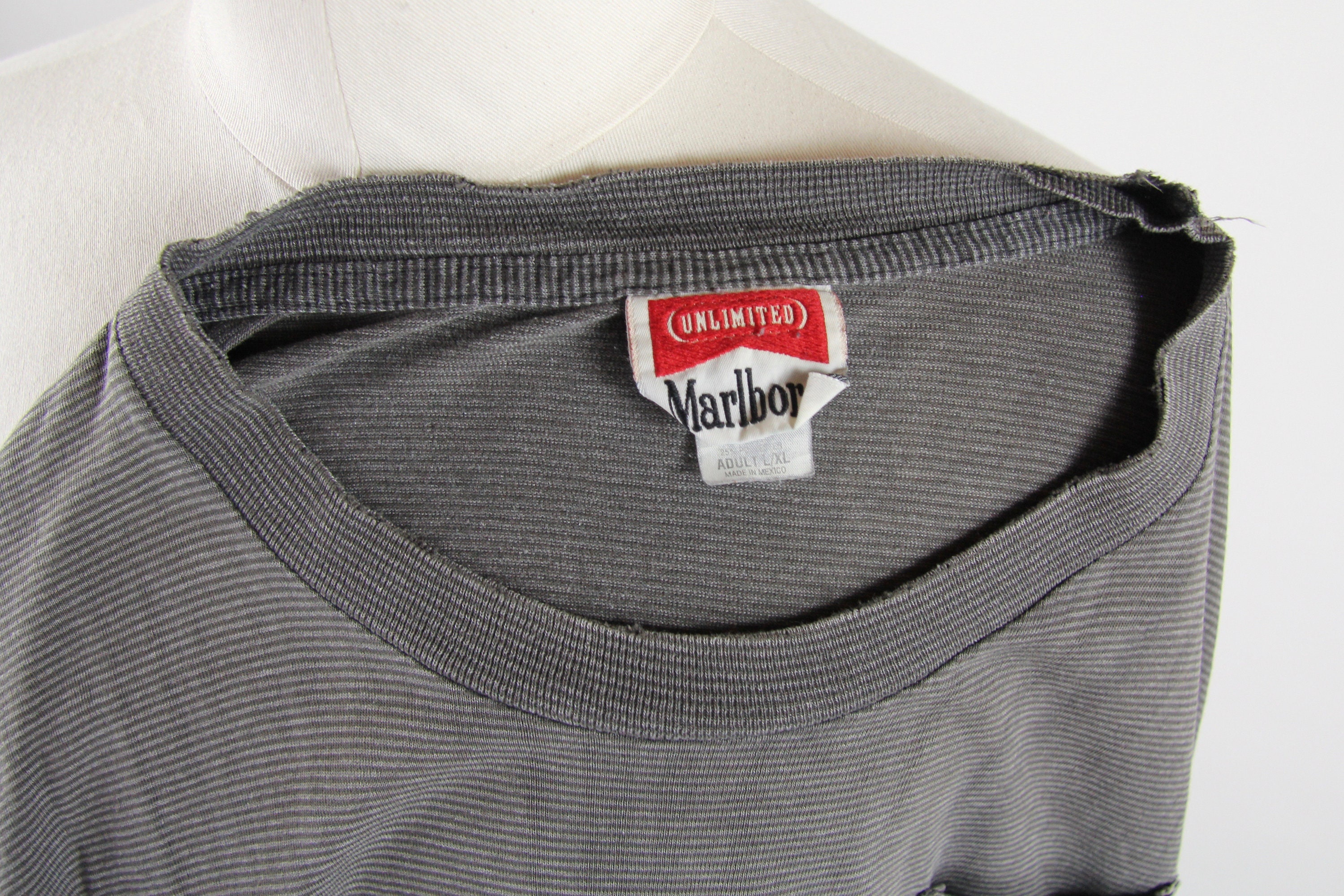 Marlboro Cigarettes Pocket Tee Shirt 90's Promo Streetwear ...