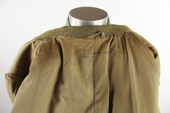 WWII Men's Military Coat Wool Gold Button Olive Green Trench Winter Coat Size Medium WWII Men's Military Coat Wool Gold Button Olive Green Trench Winter Coat Size Medium