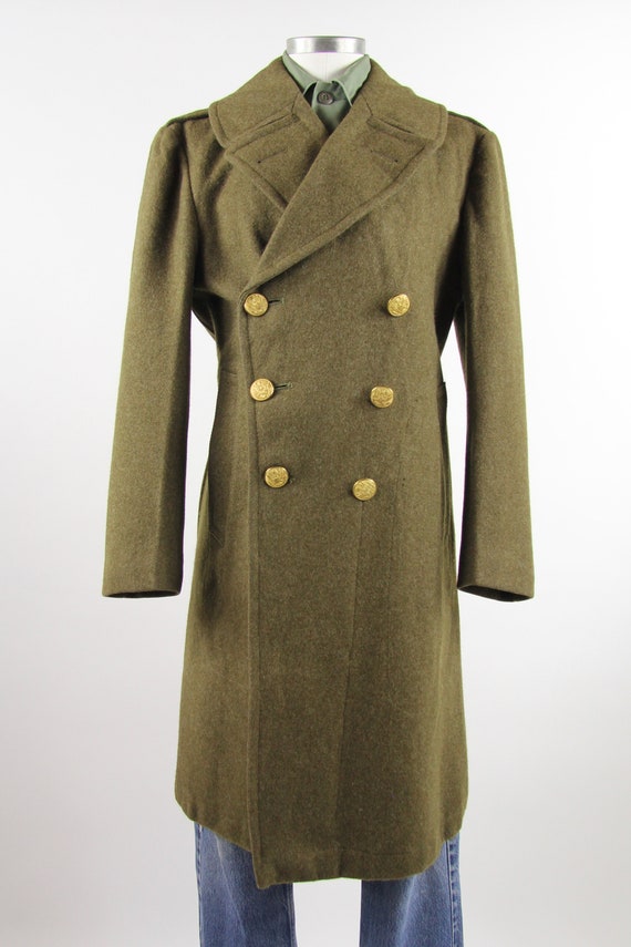 WWII Men's Military Coat Wool Gold Button Olive Green Trench Winter Coat Size Medium WWII Men's Military Coat Wool Gold Button Olive Green Trench Winter Coat Size Medium