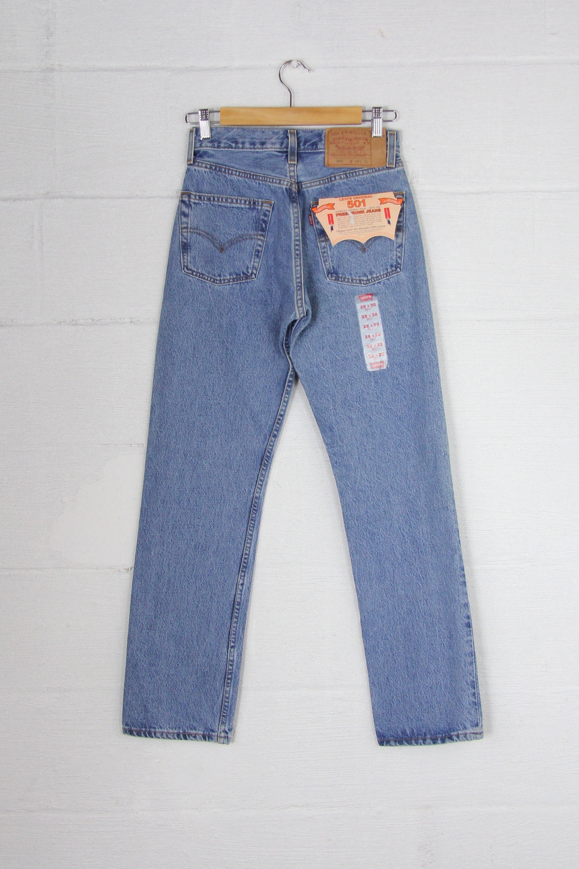 levi's 501 light wash