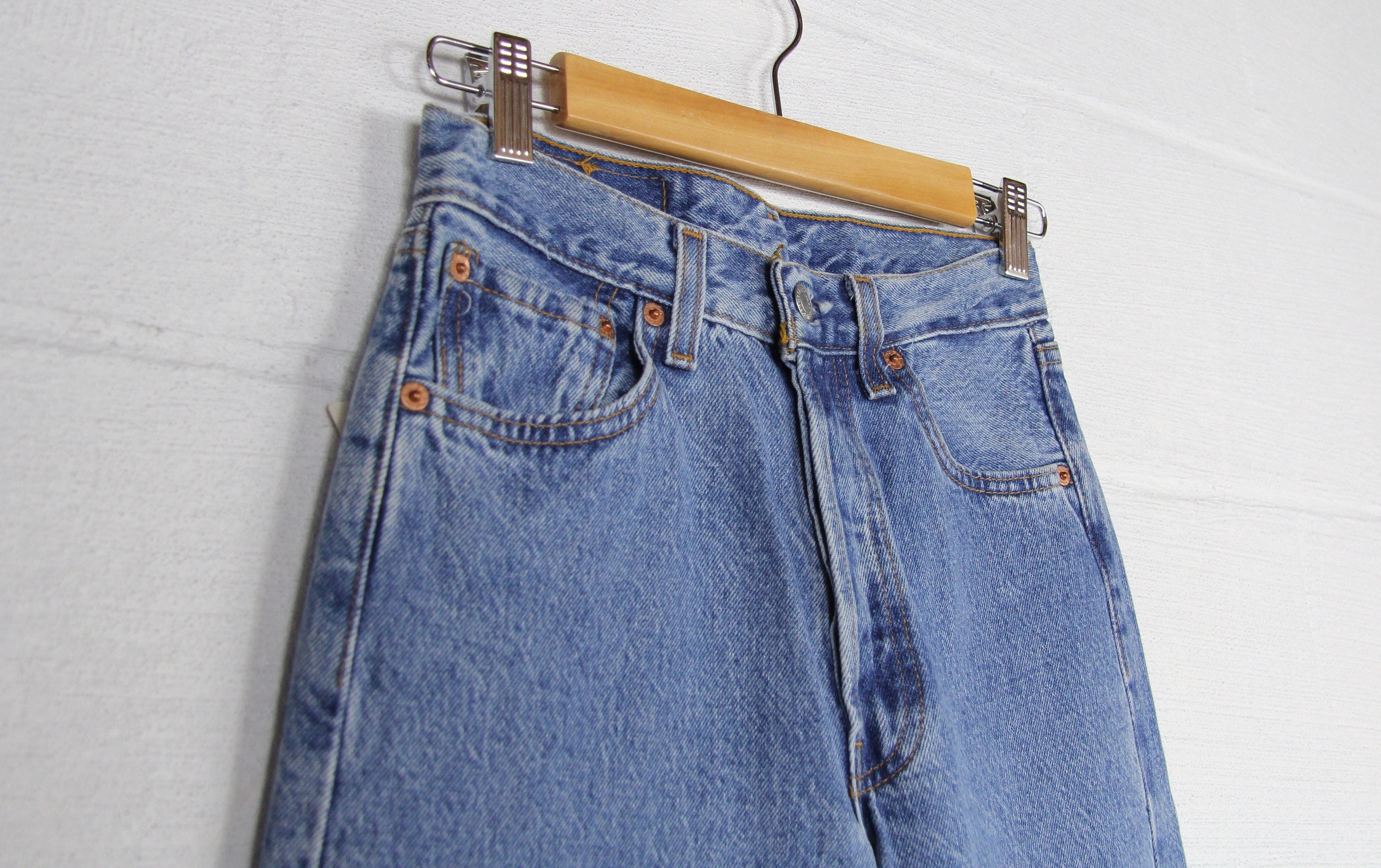 levi's 501 light wash