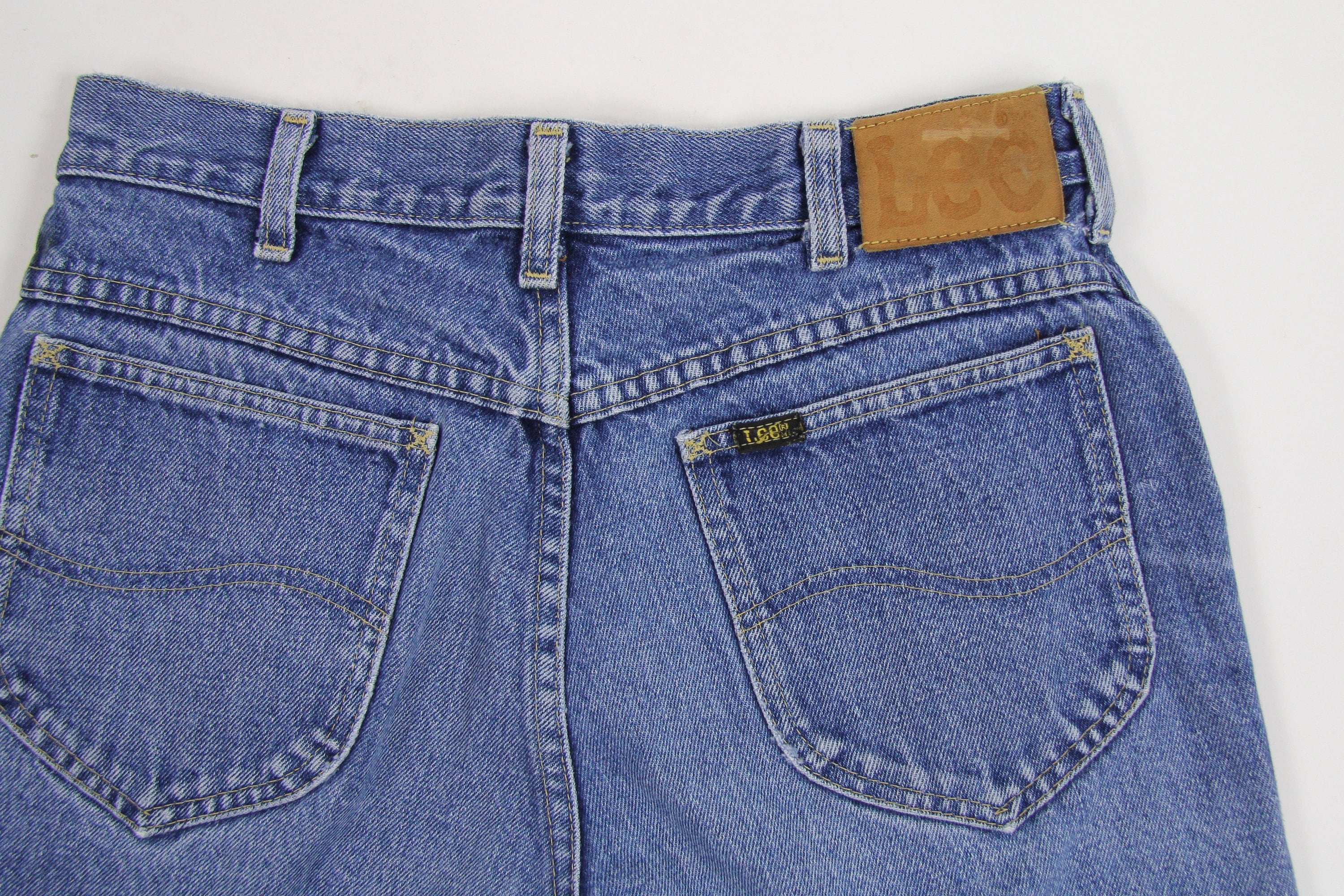 Lee Riders Jean Shorts Vintage Denim Cut Off Women's Shorts 100 Cotton Made in the USA Tag Size 32 Lee Riders Jean Shorts Vintage Denim Cut Off Women's Shorts 100 Cotton Made in the USA Tag Size 32