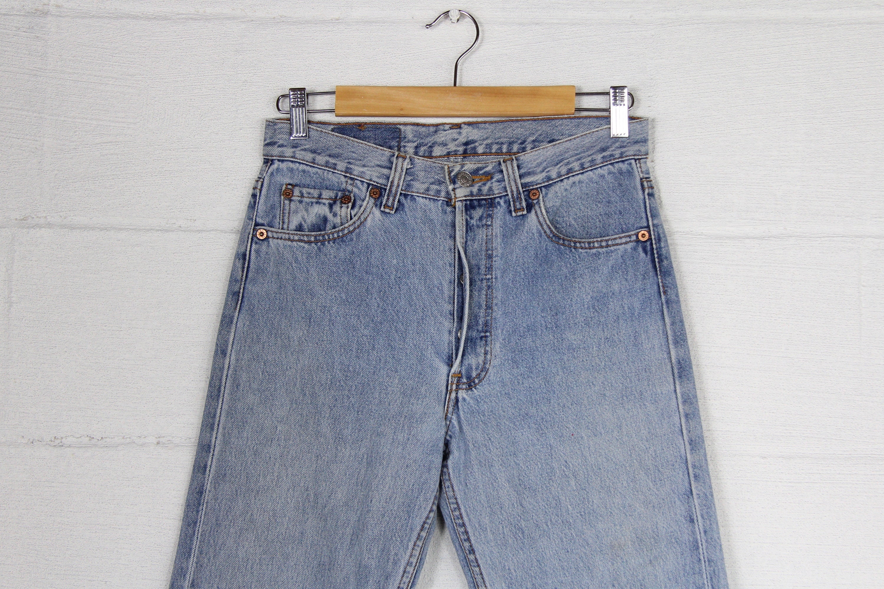 levi's 501 light wash